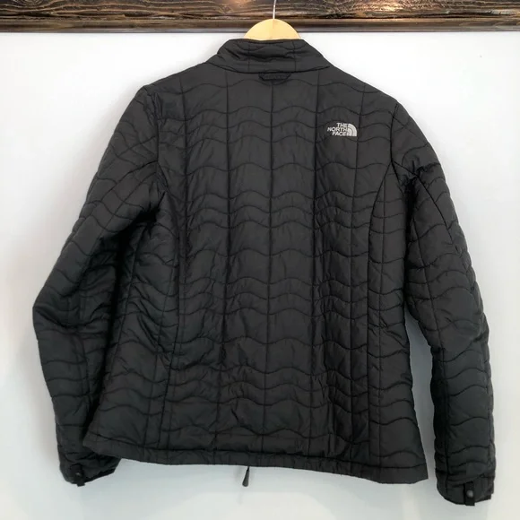 The North Face Quilted Zip-Up Coat- Large - Picture 3 of 16